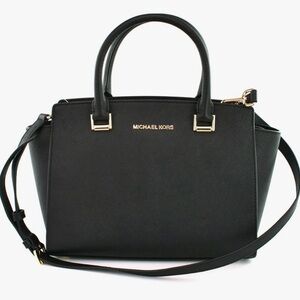 Michael Kors Selma satchel very good condition